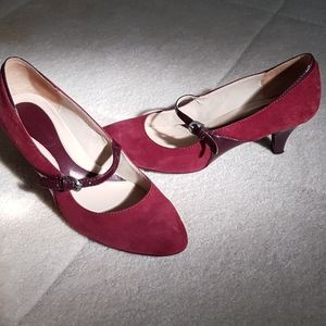 Naturalizer Red Suede kitten heels